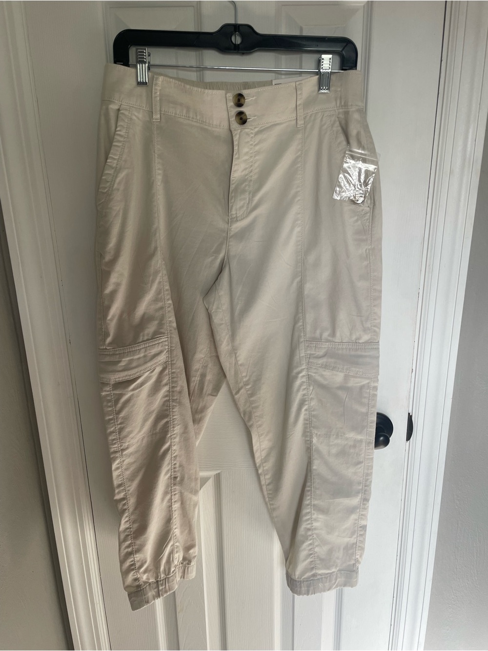 Sonoma Cream Cargo Capris with Button Waist